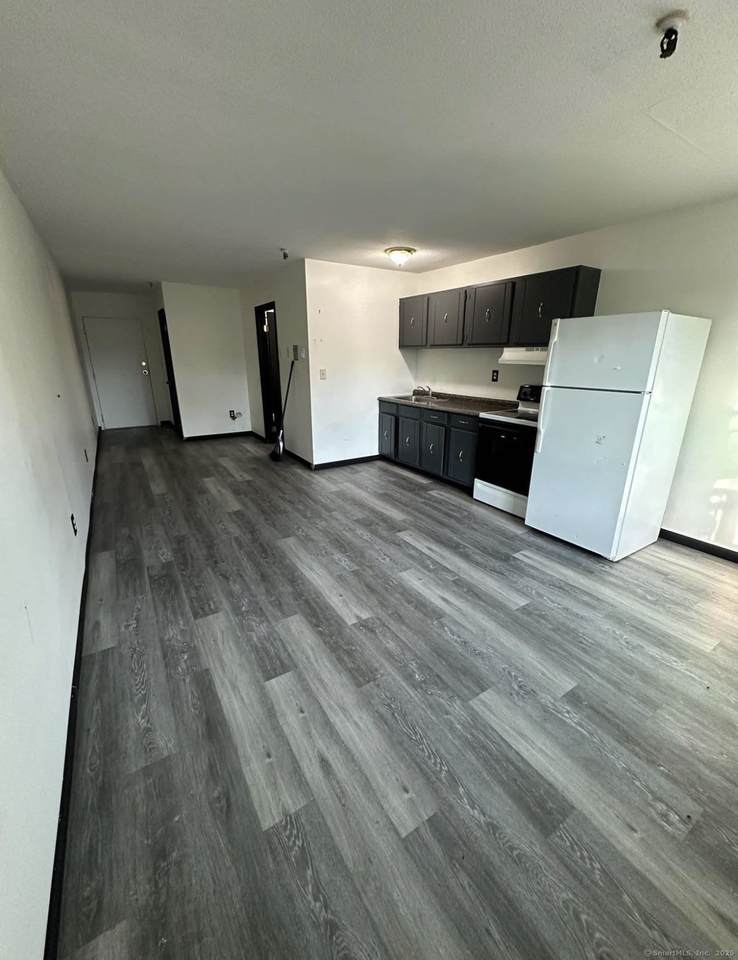 1660 Main Street - Photo 1