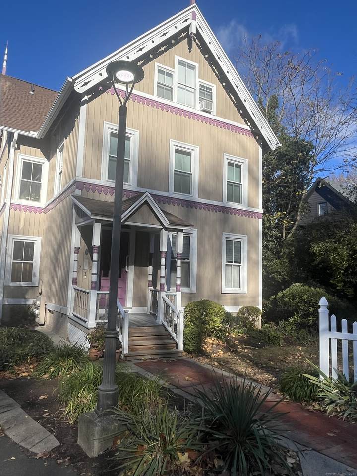 896 Quinnipiac Avenue - Photo 1