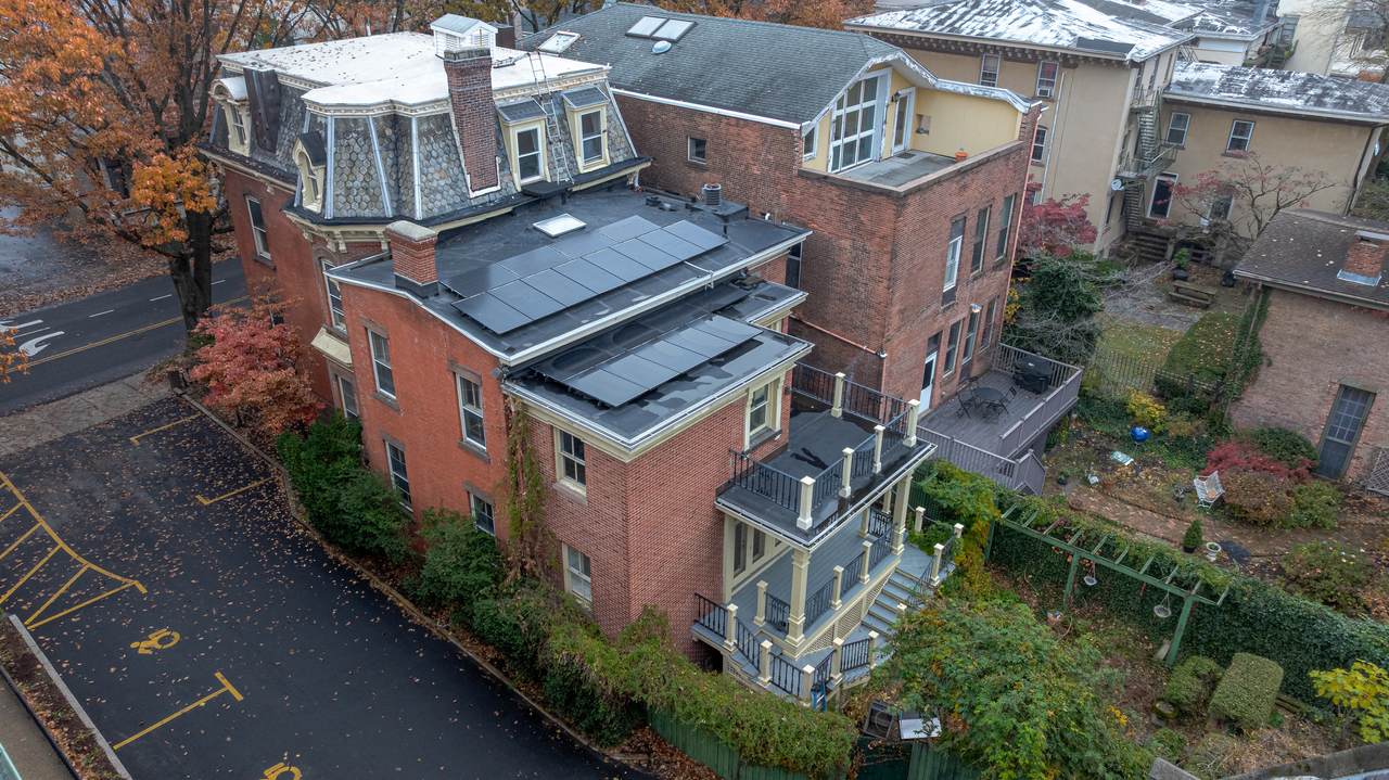 614 Chapel Street - Photo 1