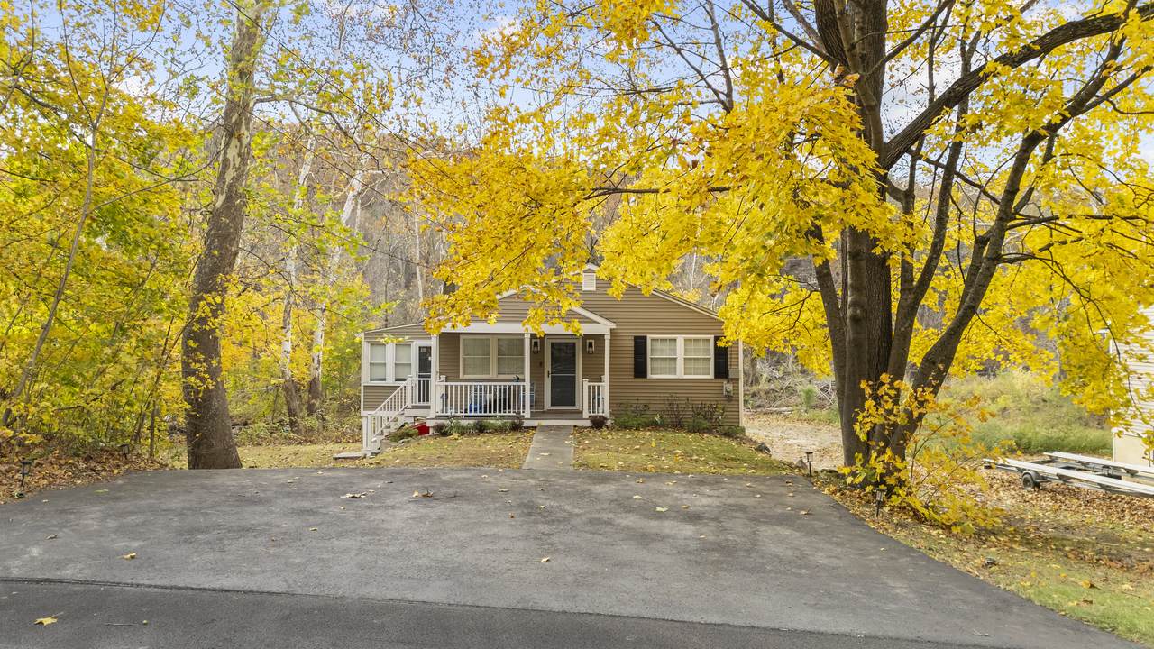 567 Roosevelt Drive - Photo 1