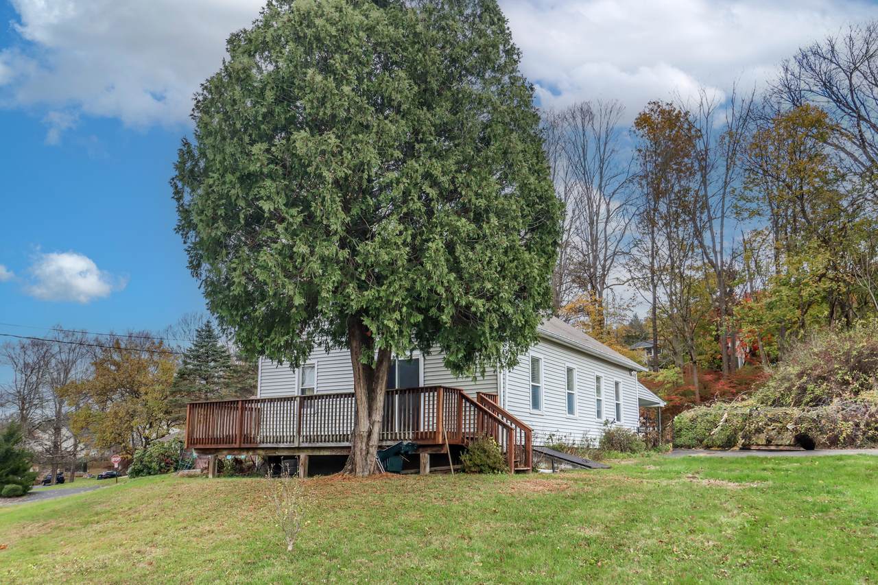 6 Thomas Lane - Photo 1