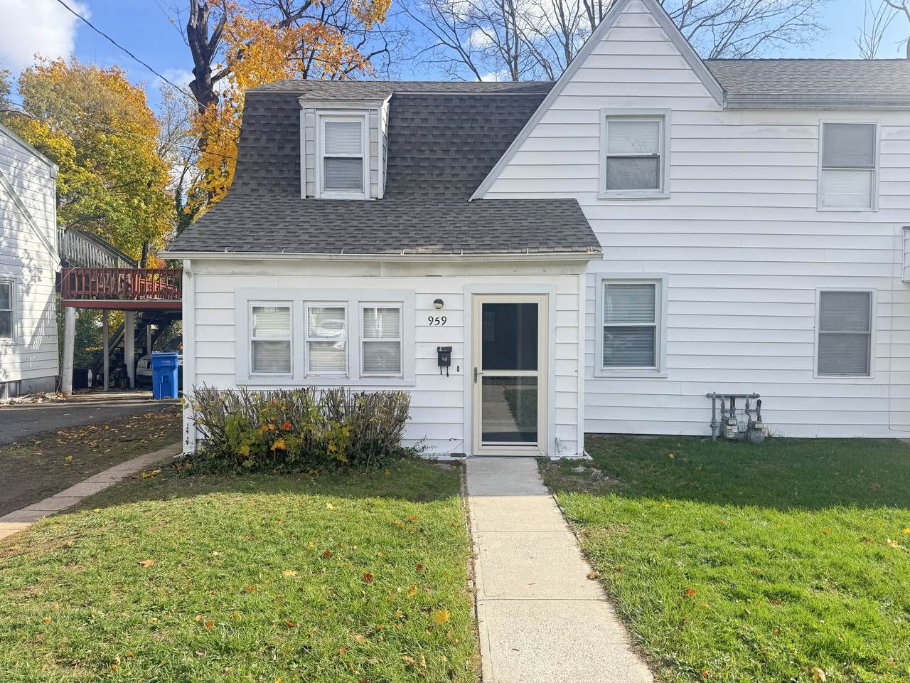 959 Winchester Avenue - Photo 1