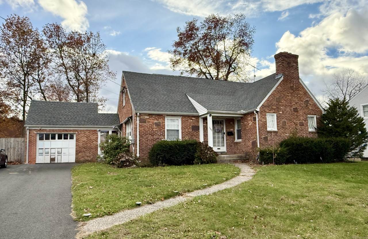 152 Oakland Avenue - Photo 1