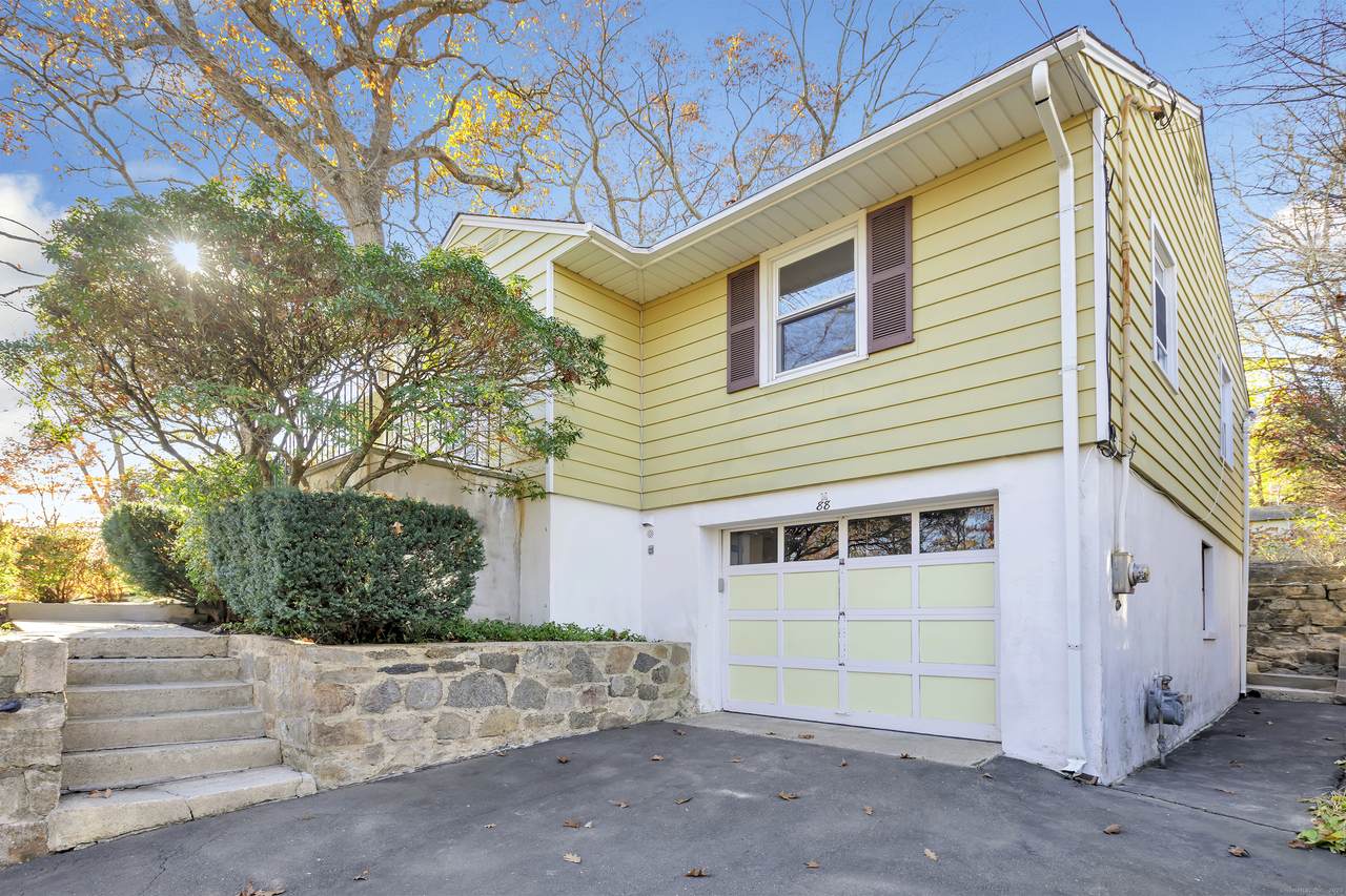 88 Valleywood Road - Photo 1