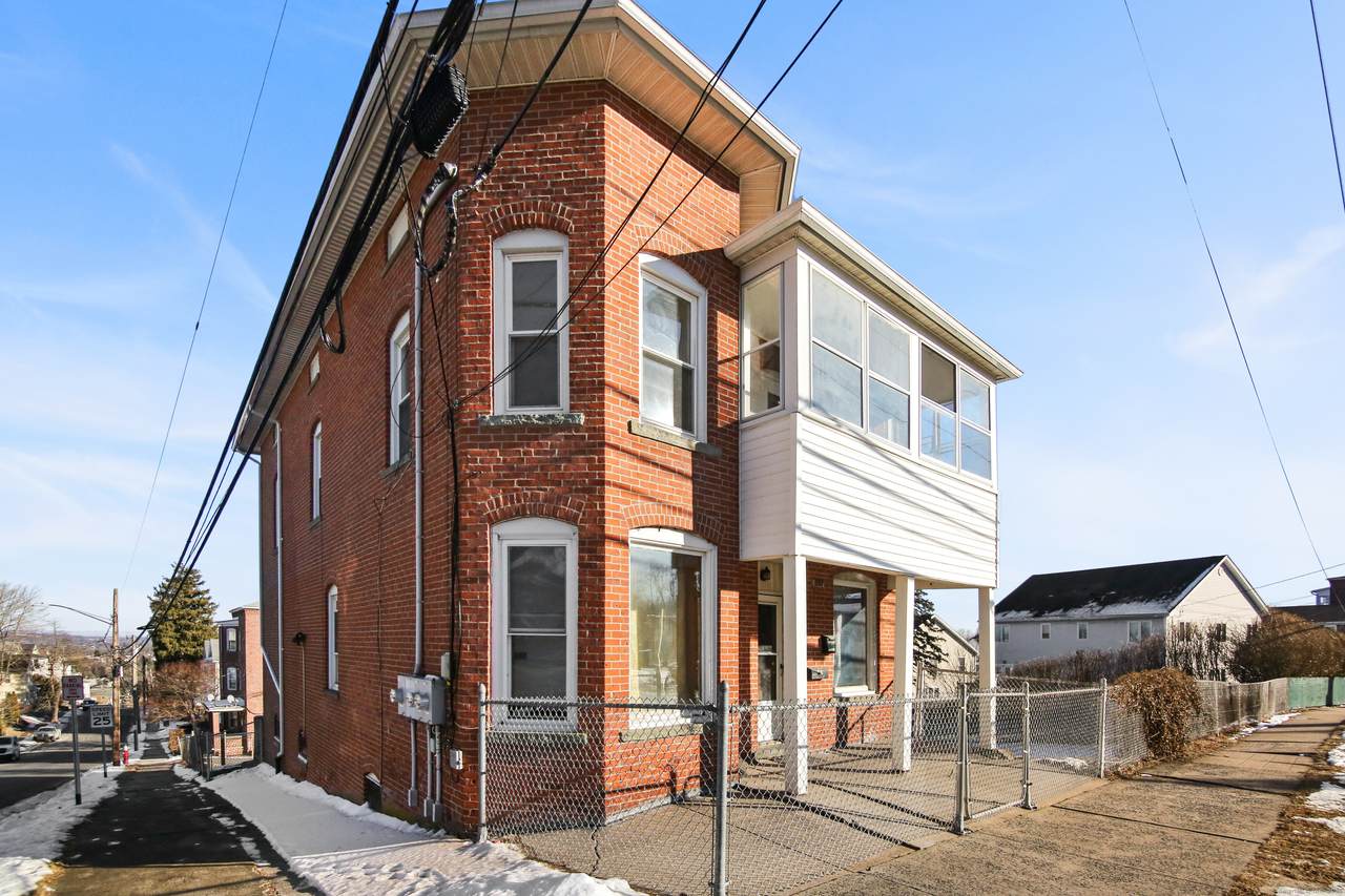 527 Burritt Street - Photo 1
