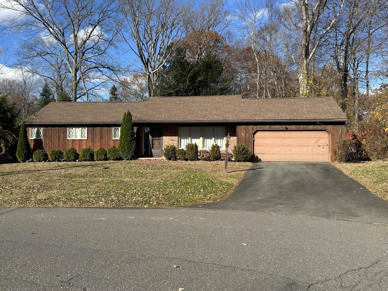 96 Round Hill Road - Photo 1