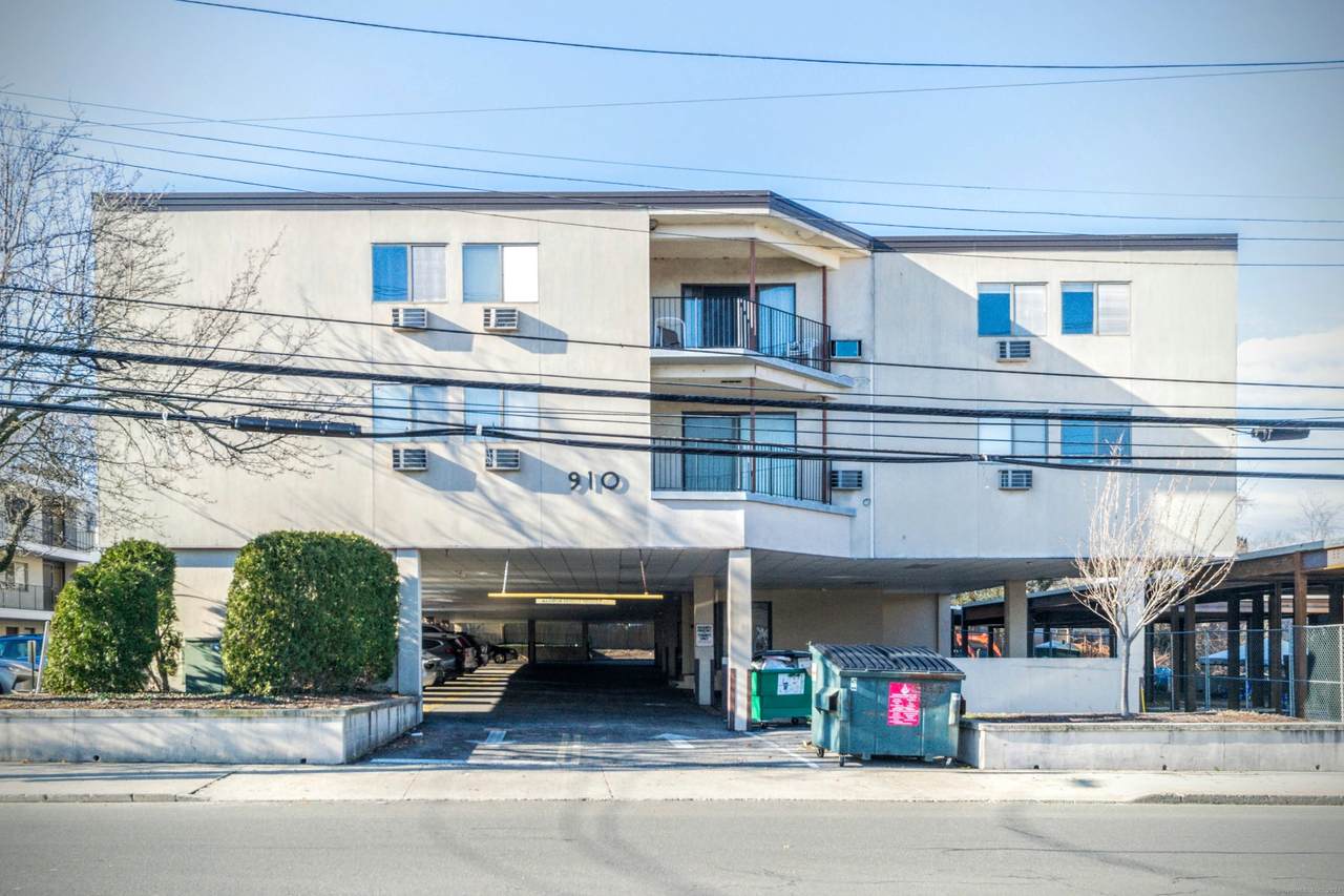 910 Hope Street - Photo 1