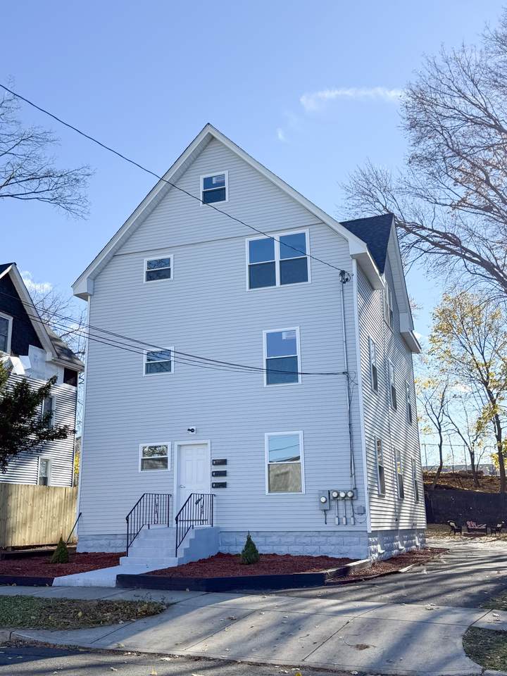 31 Florence Street - Photo 1