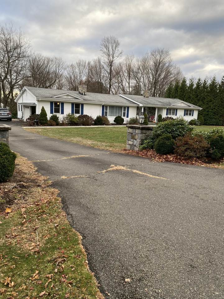 5 Meadow Wood Road - Photo 1