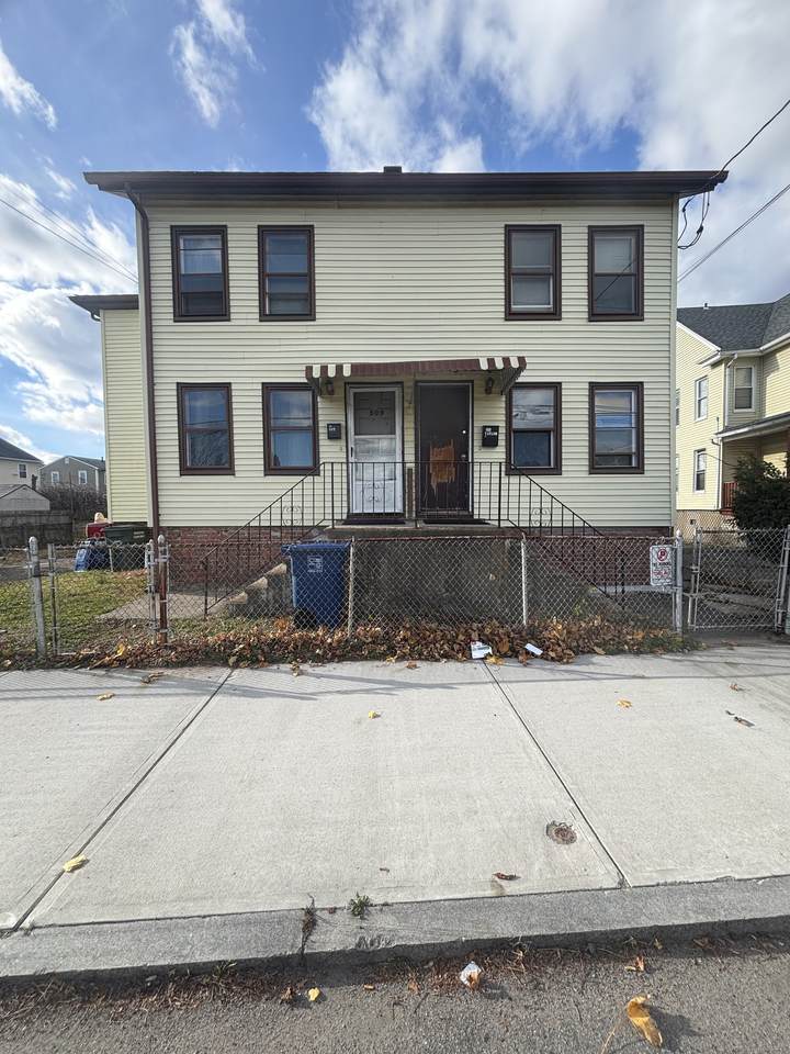 509 Pembroke Street - Photo 1