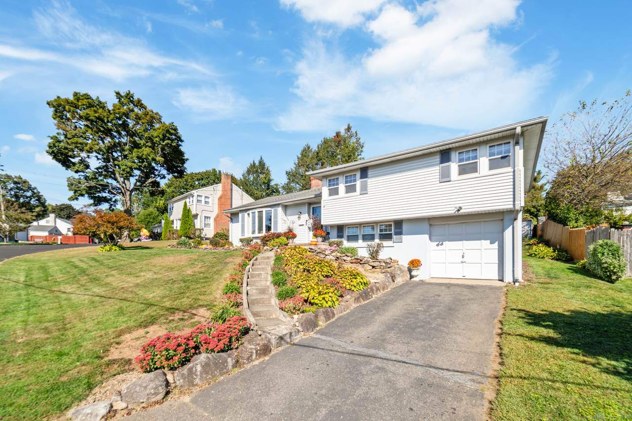 15 Summit Road - Photo 1