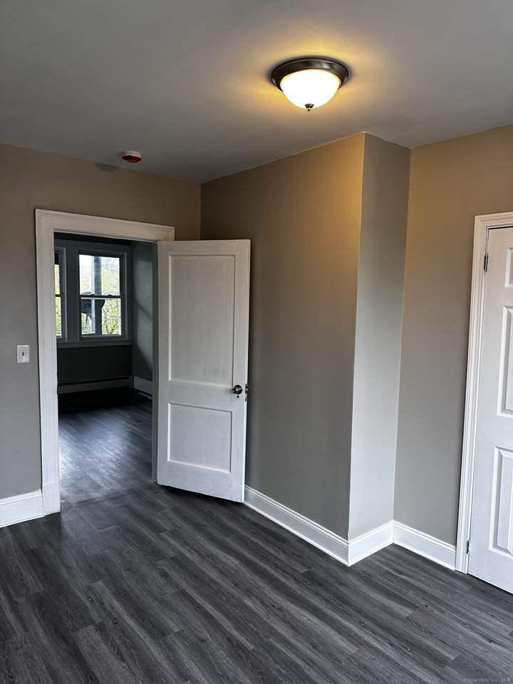 19 Colonial Street - Photo 1