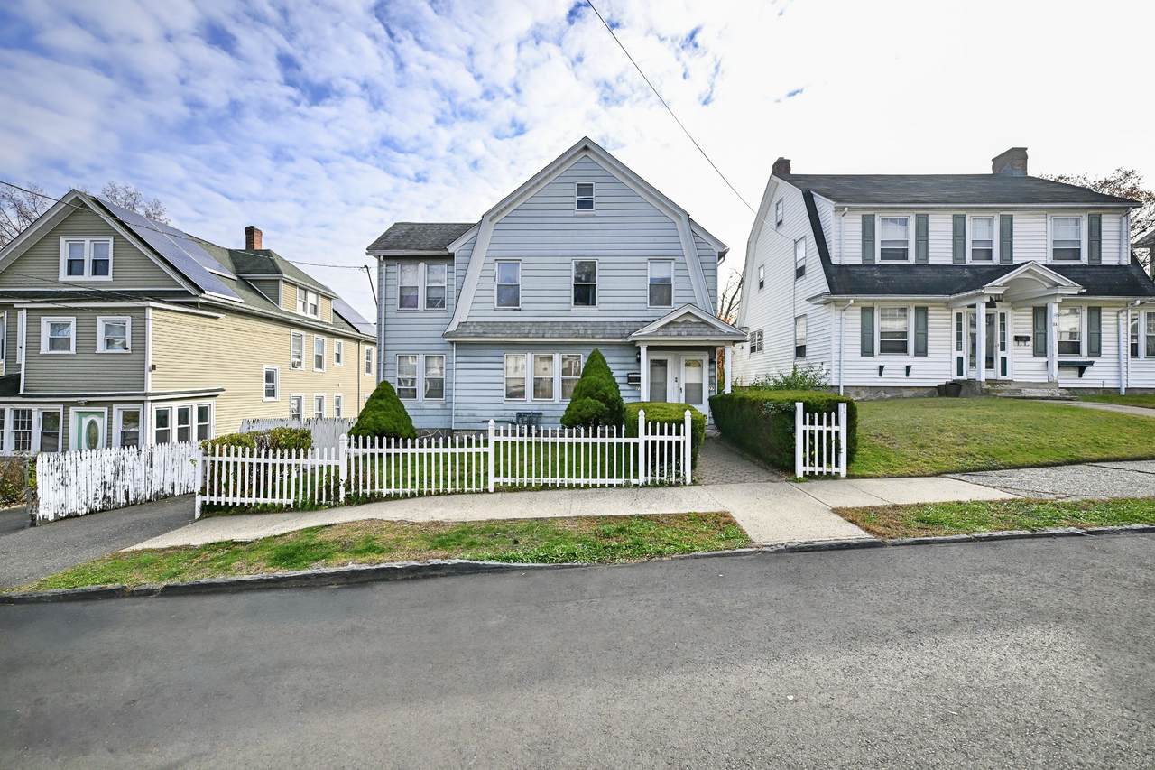 25 Manhattan Avenue - Photo 1