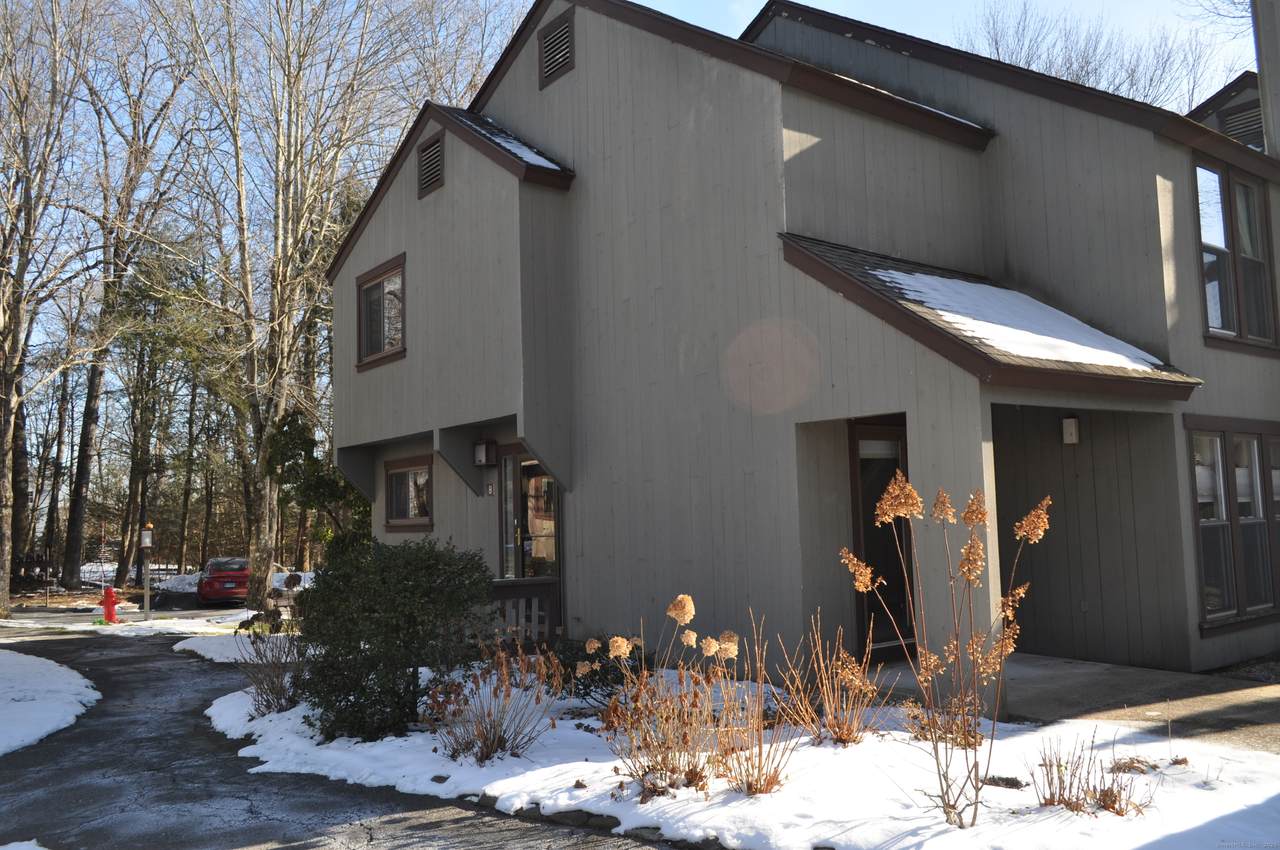 8 Willow Lane - Photo 1