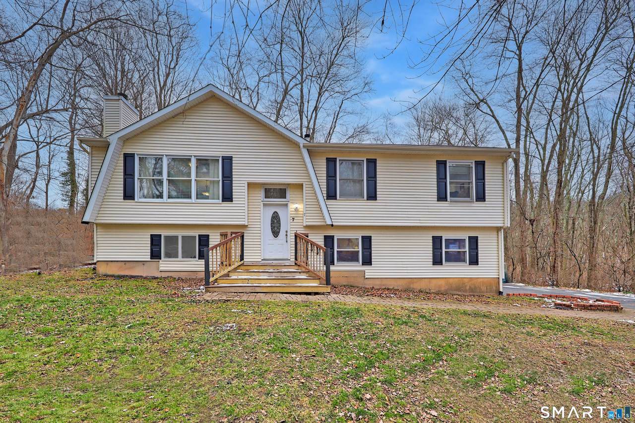 7 Circuit Avenue - Photo 1