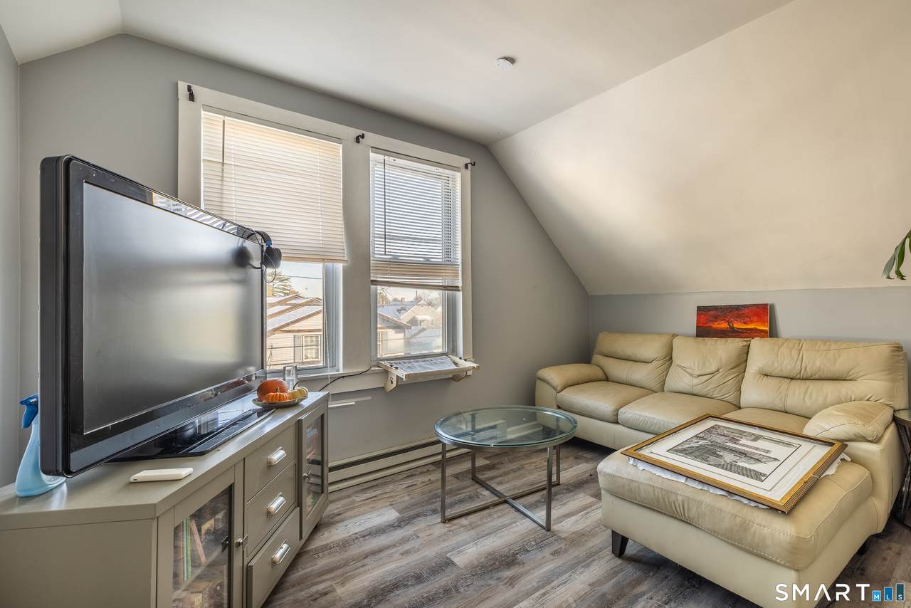 795 Brewster Street - Photo 1