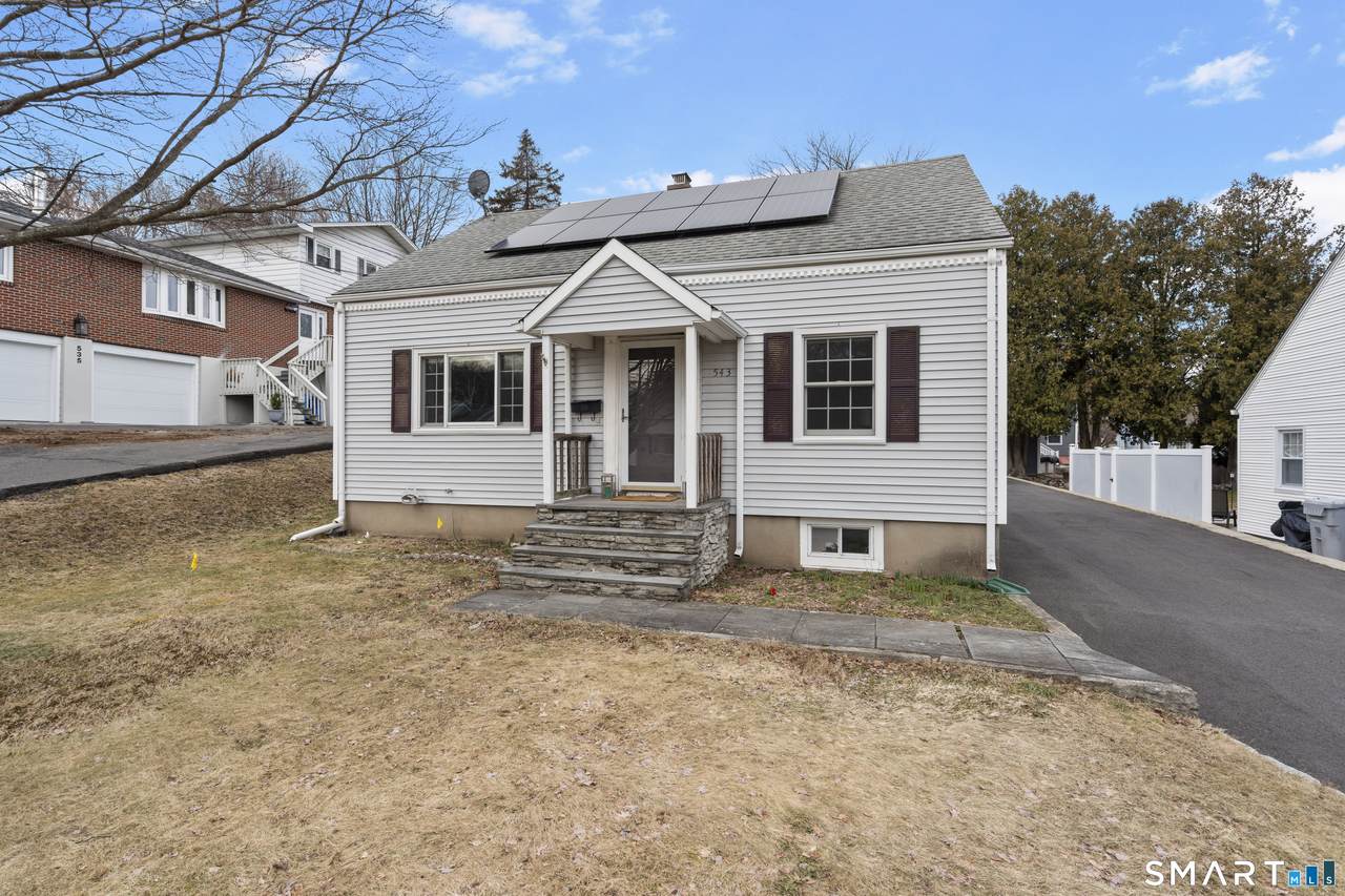 543 East Road - Photo 1