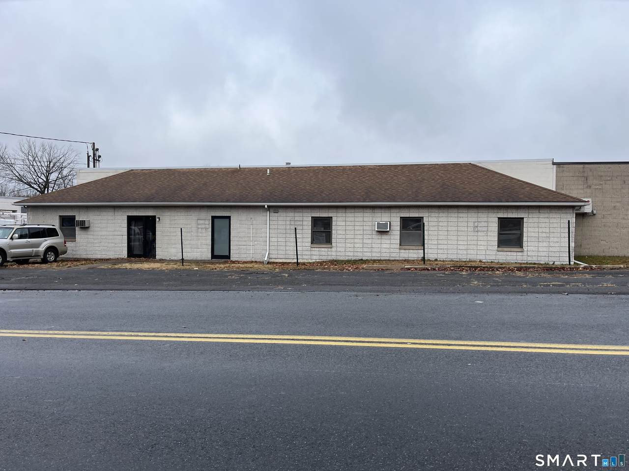 77 Pent Highway - Photo 1