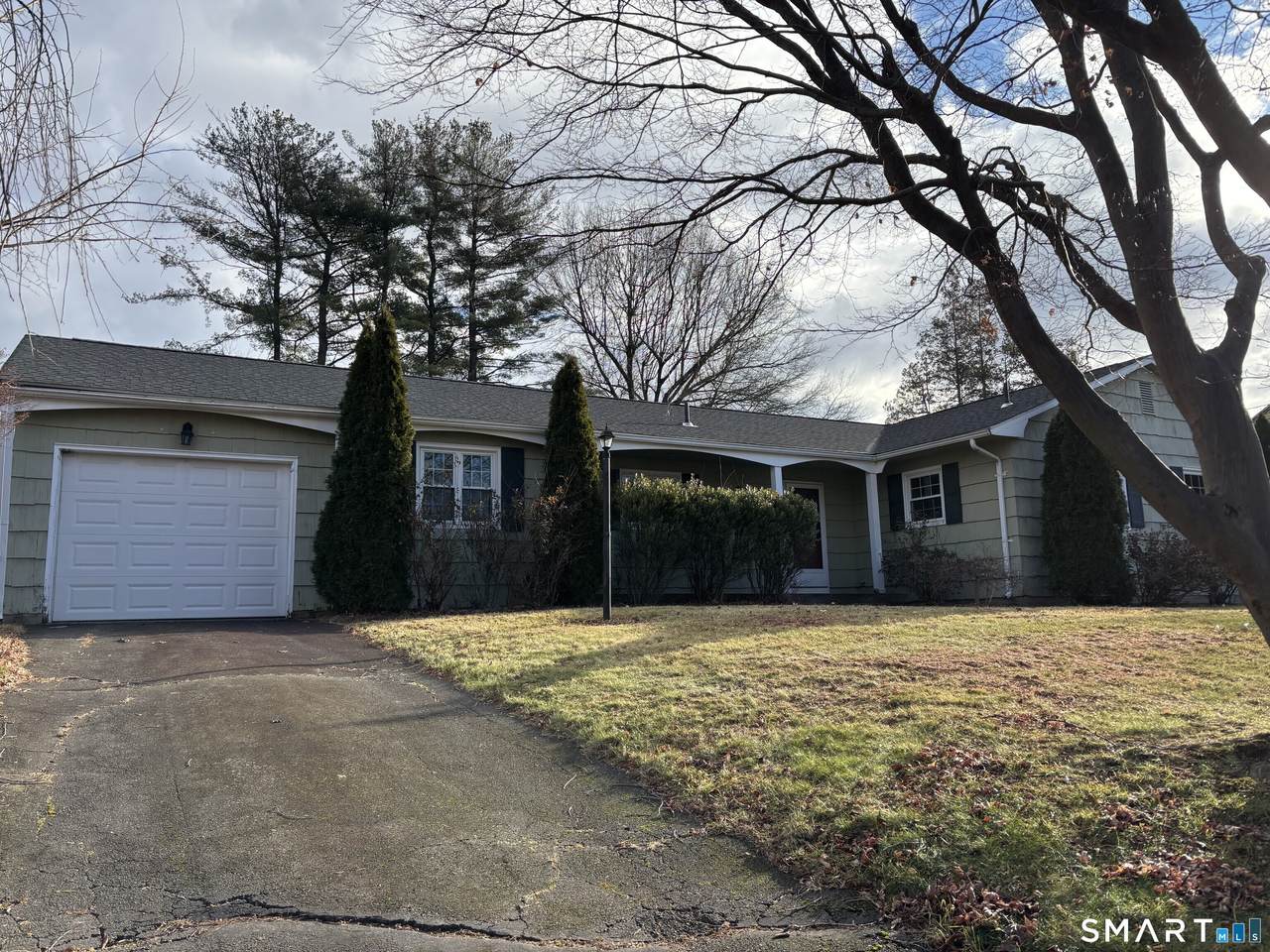 74 Summerset Drive - Photo 1