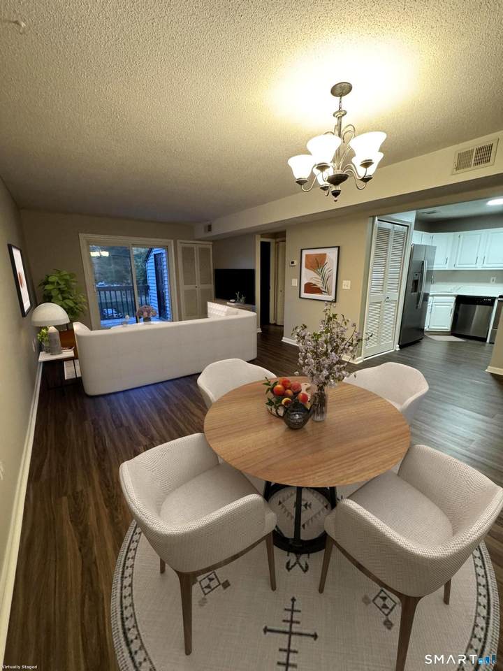 512 Twin Circle Drive - Photo 1