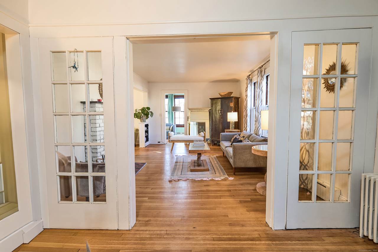 155 Moody Avenue - Photo 1