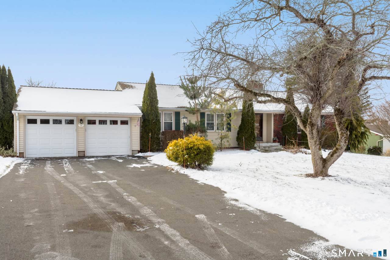 33 Ash Road - Photo 1