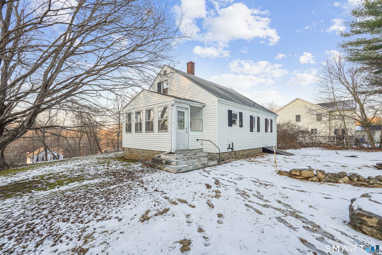 20 Mckenna Avenue - Photo 1