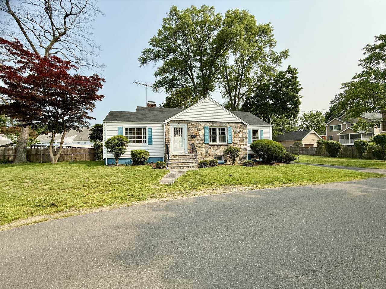 14 Hedge Drive - Photo 1