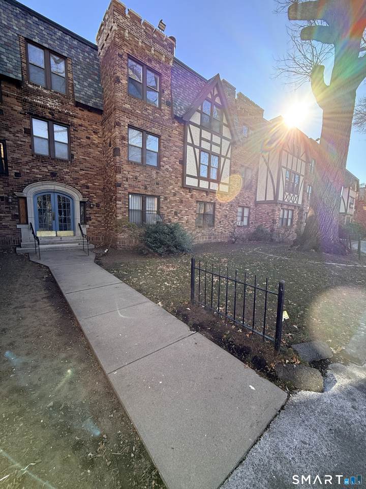 16 Townley Street - Photo 1