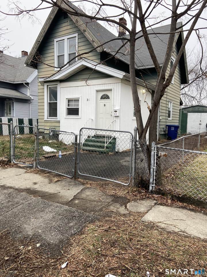 36 Bassick Avenue - Photo 1