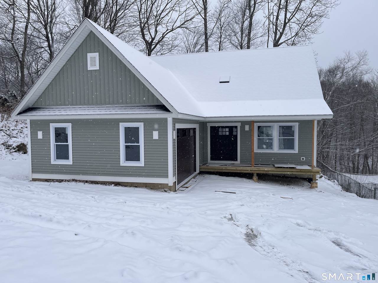 24 West Lakeview Road - Photo 1