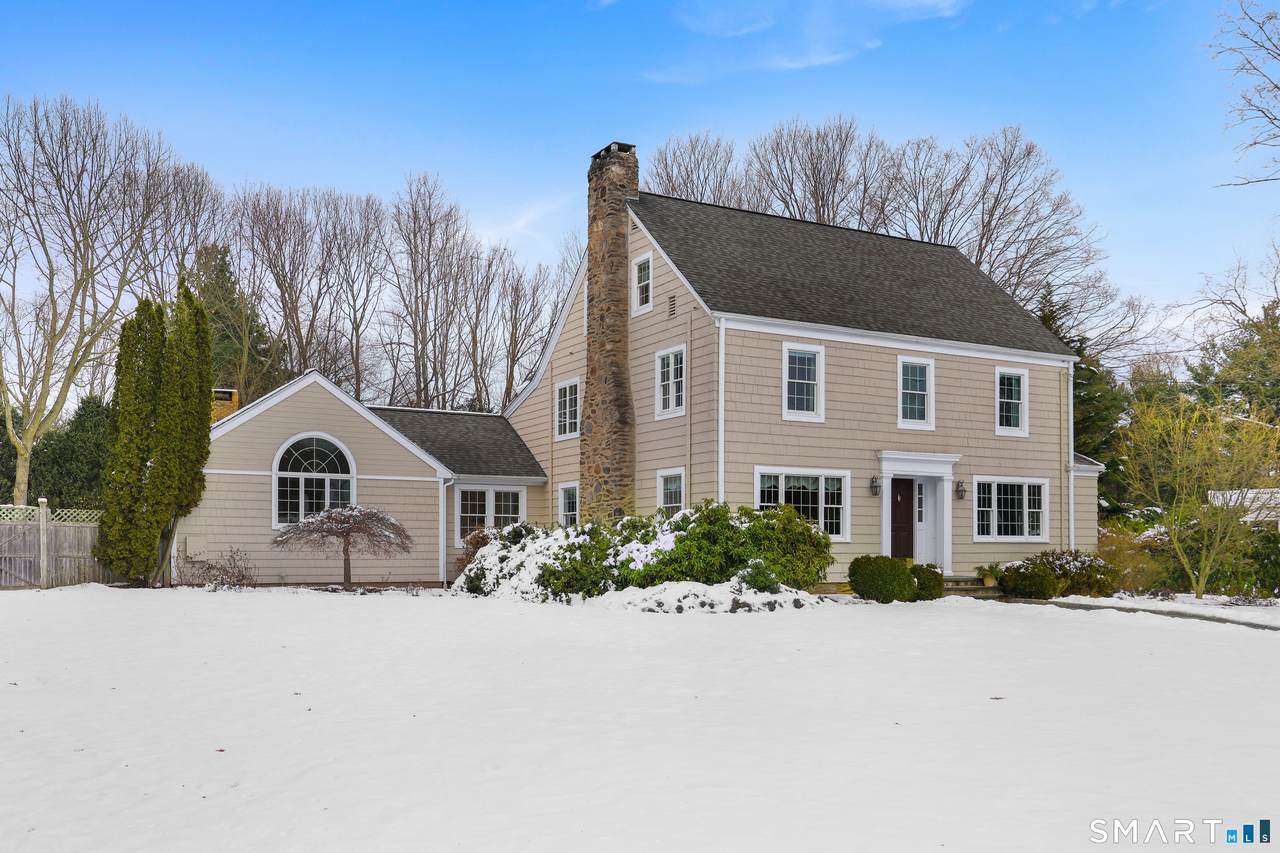 12 Ridgeway Road - Photo 1