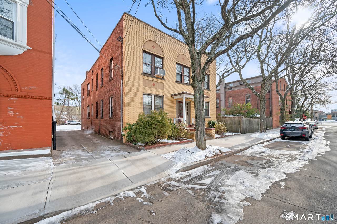 171 Chestnut Street - Photo 1