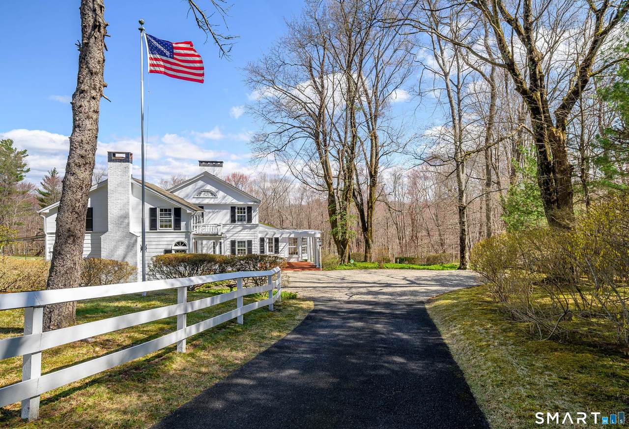 25 Taunton Lane - Photo 1