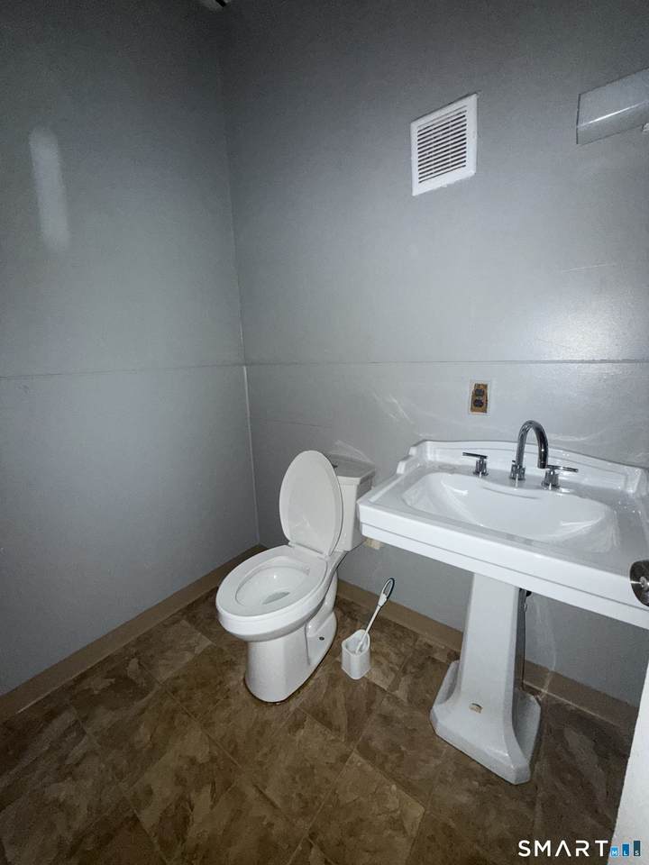 https://bt-photos.global.ssl.fastly.net/ctmls/1280_boomver_1_24151821-1.jpg