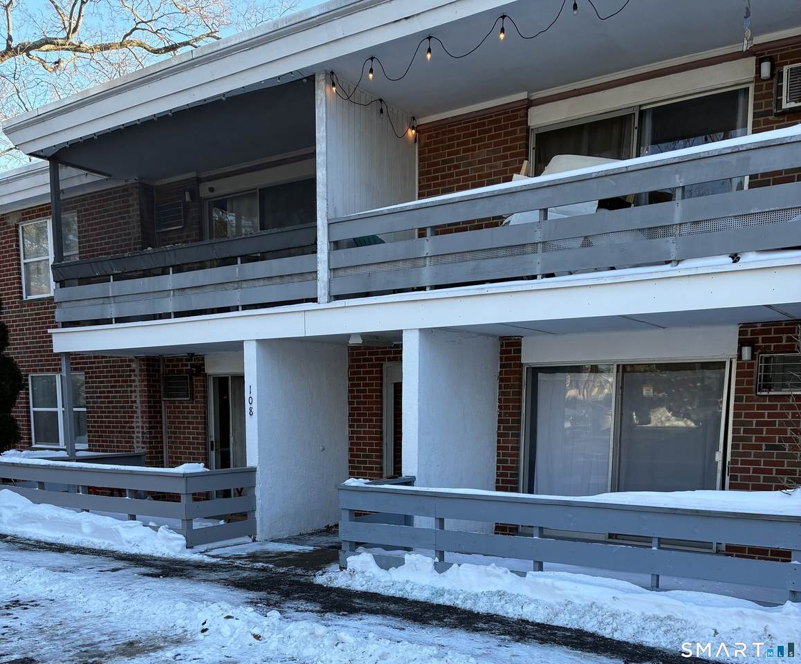 108 Oakwood Avenue - Photo 1