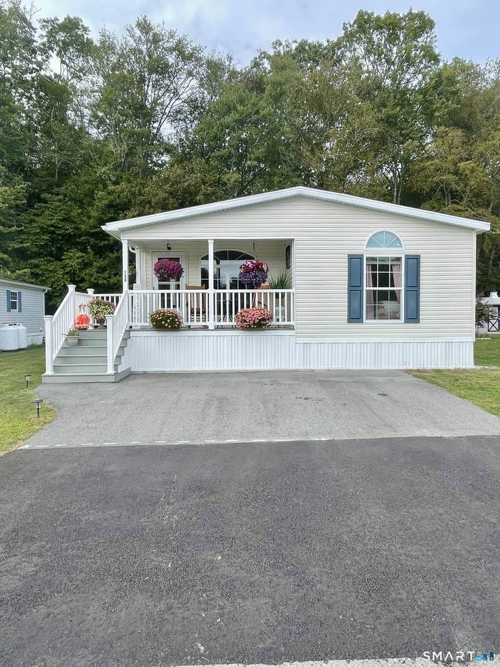 130 Stephen Drive - Photo 1
