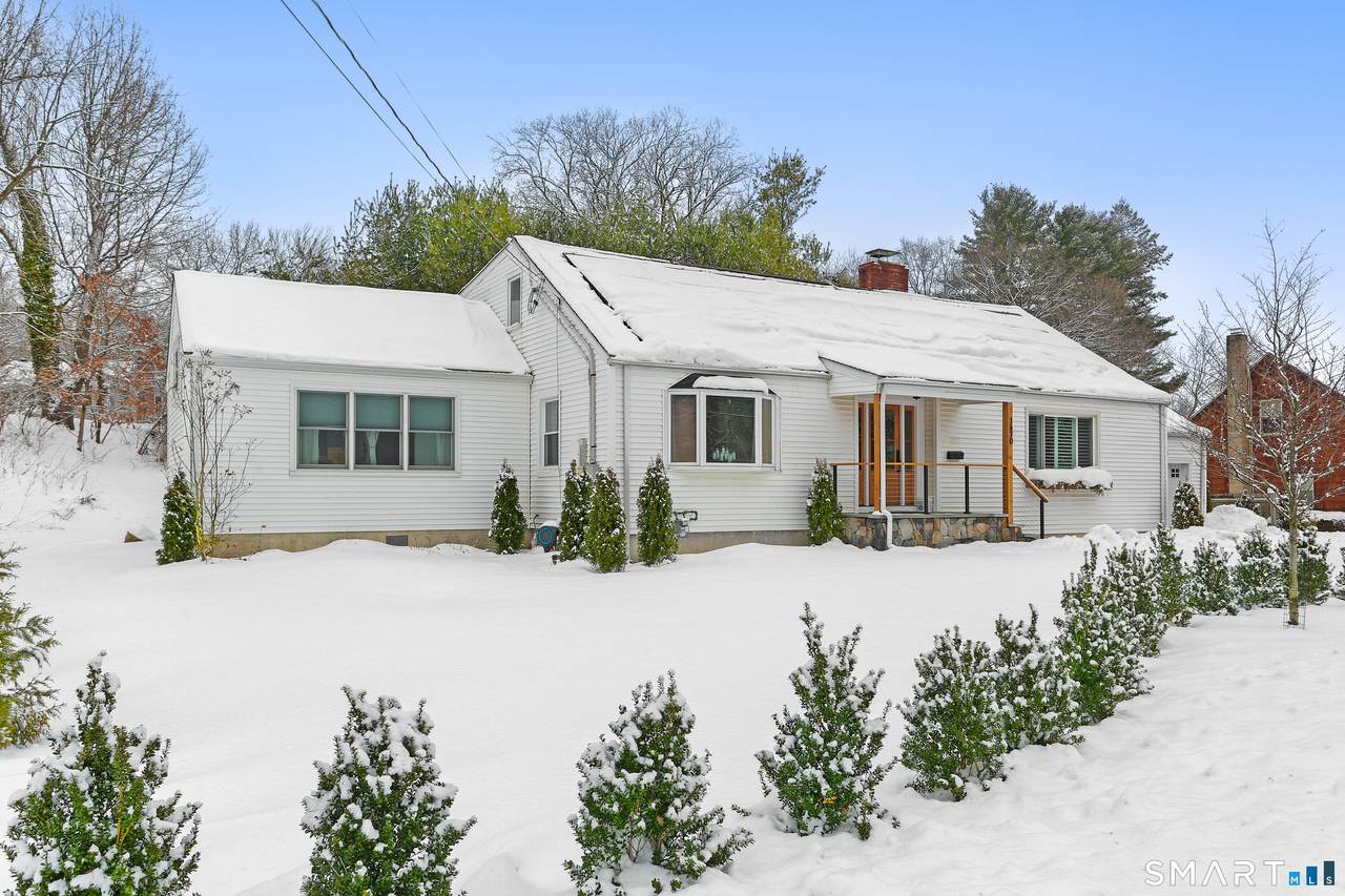 1470 Stratfield Road - Photo 1