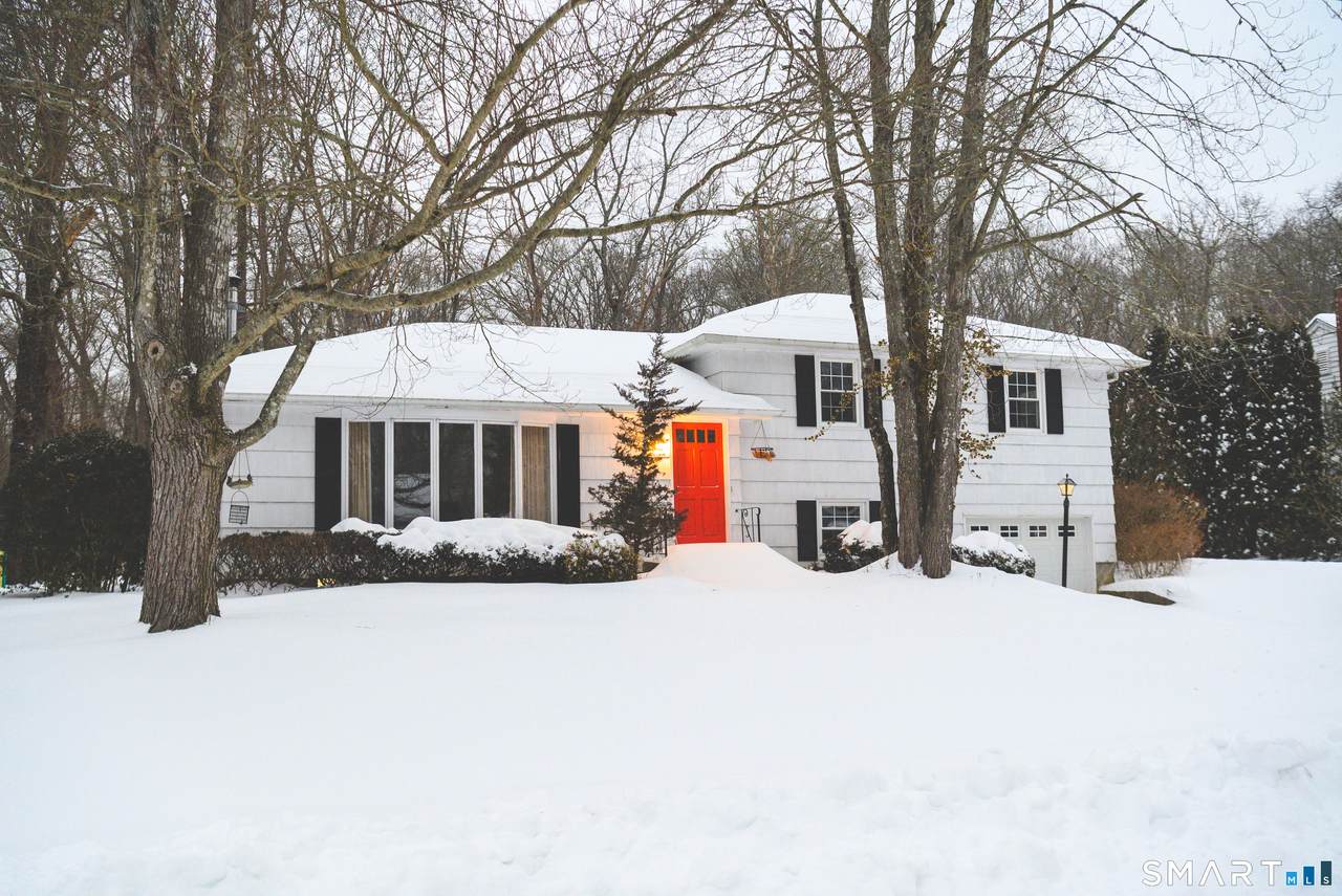 7 Old Colony Road - Photo 1