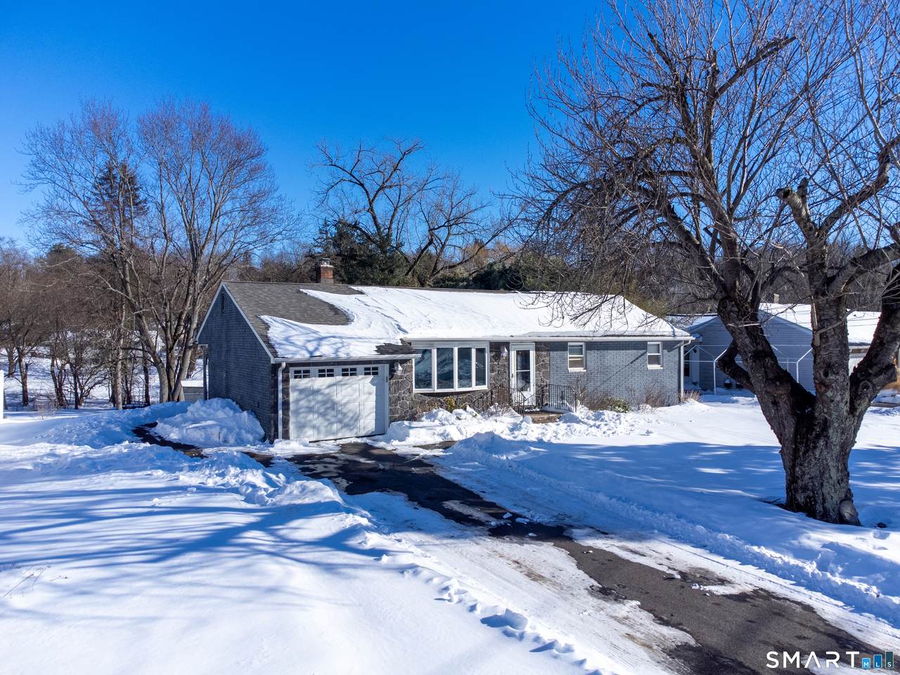 190 Elmwood Drive - Photo 1