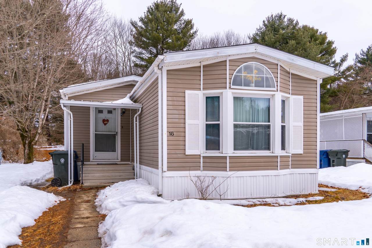 16 Pond Way - Photo 1