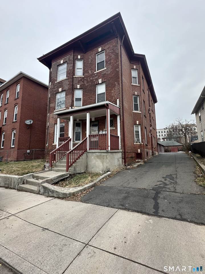 512 Broad Street - Photo 1