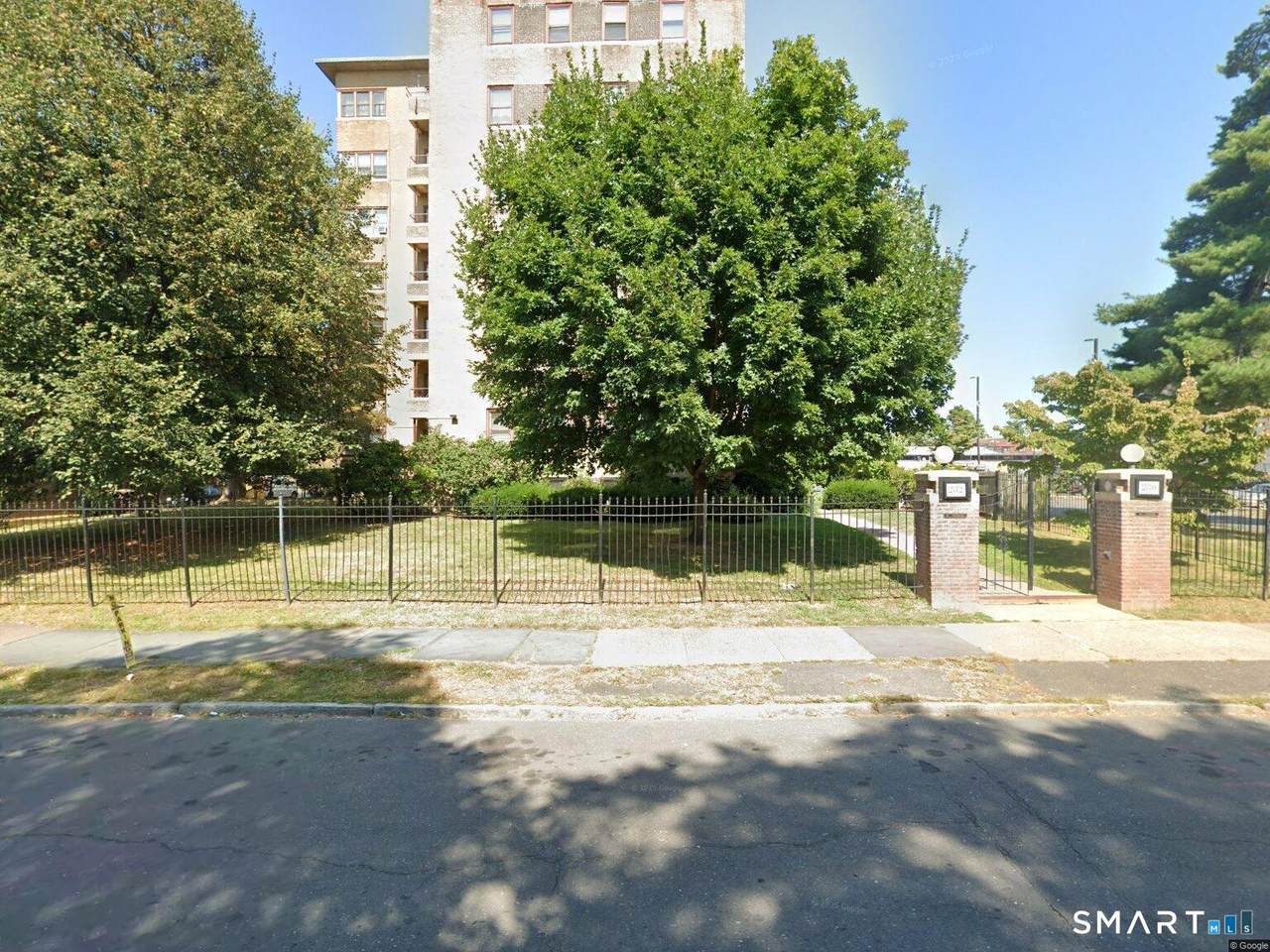 230 Farmington Avenue - Photo 1
