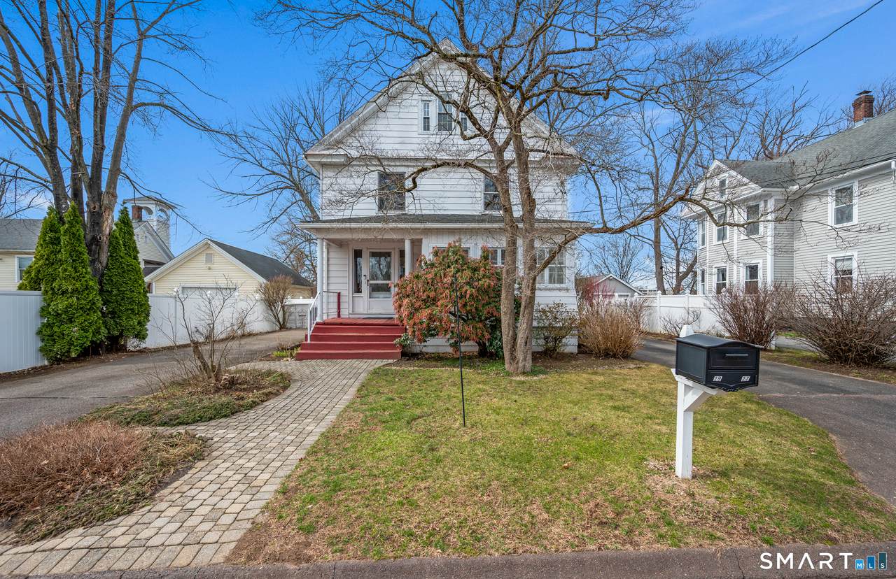 29 Dean Avenue - Photo 1