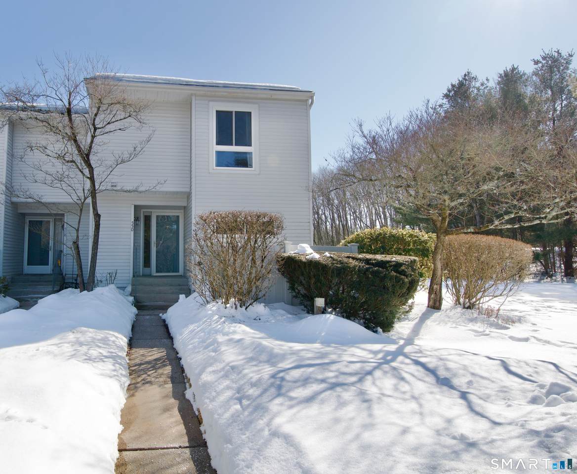 550 Oak Avenue - Photo 1