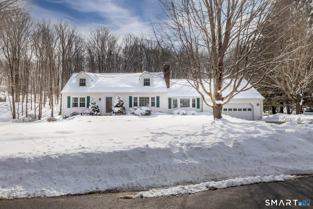 35 Highview Drive - Photo 1