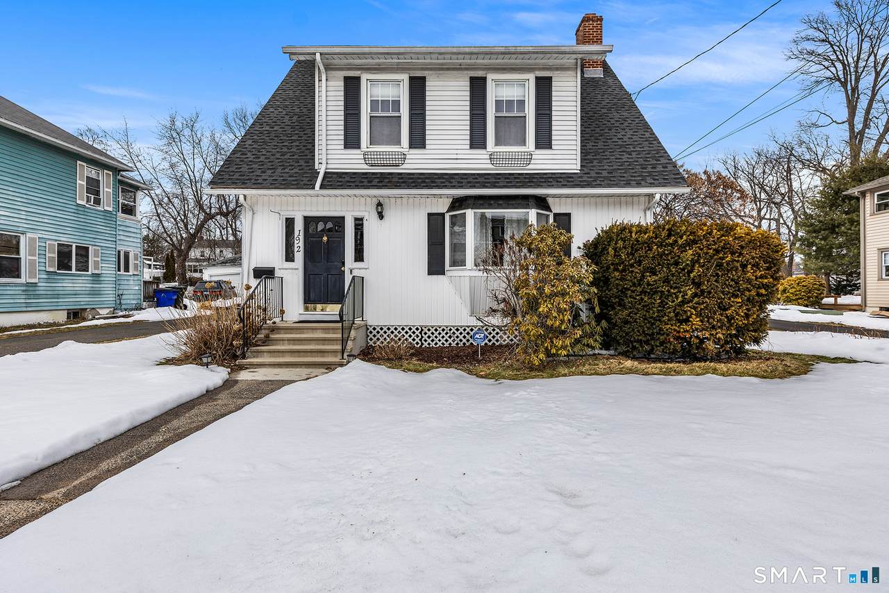 192 Warrenton Avenue - Photo 1