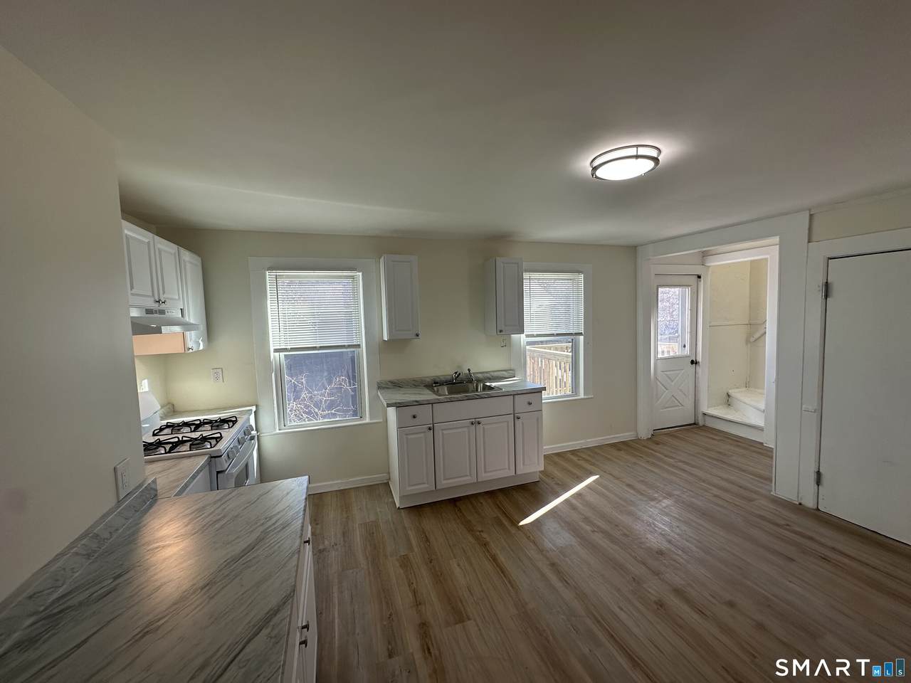 30 Jefferson Avenue - Photo 1