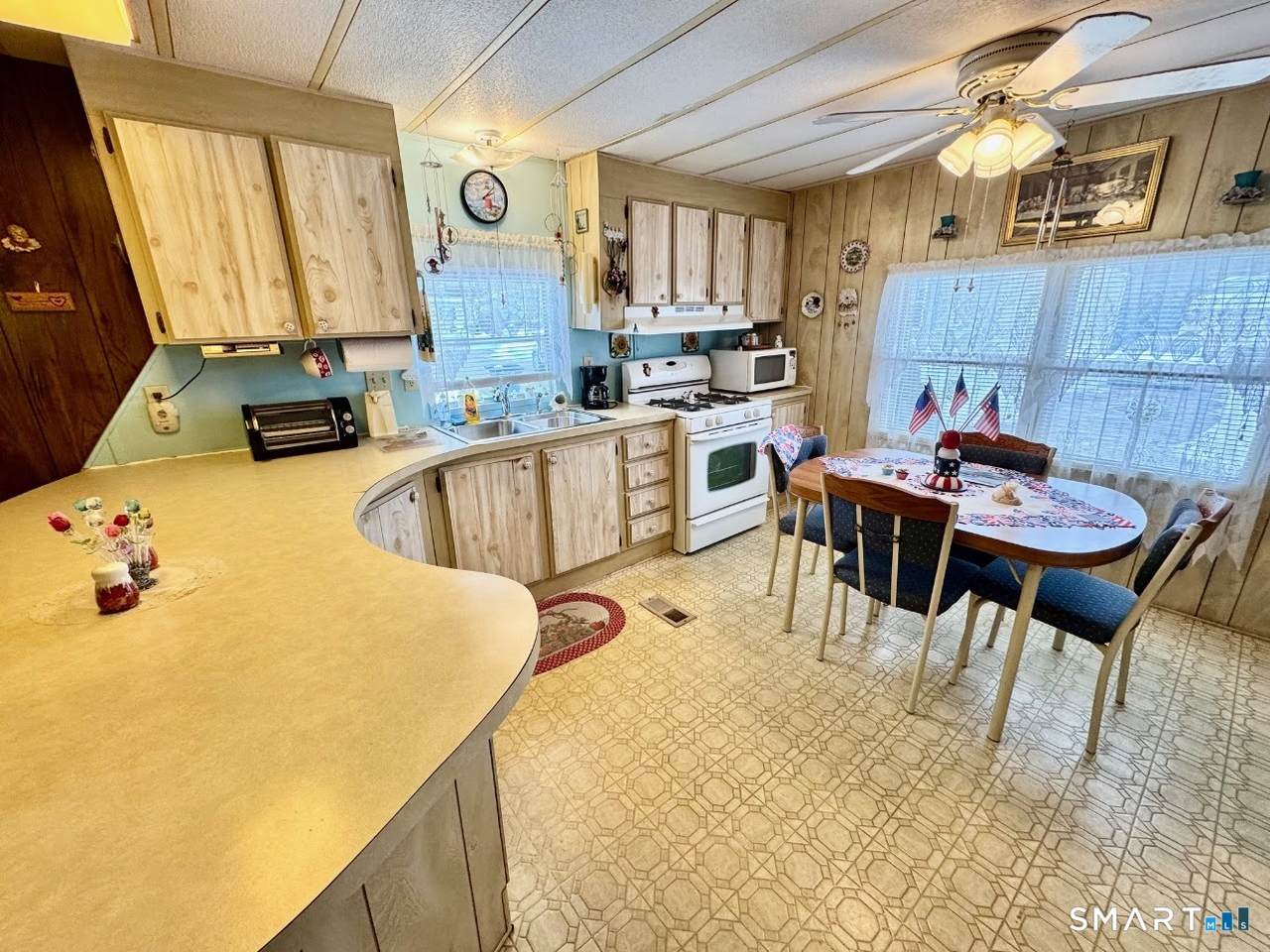 1070 Amity Road - Photo 1