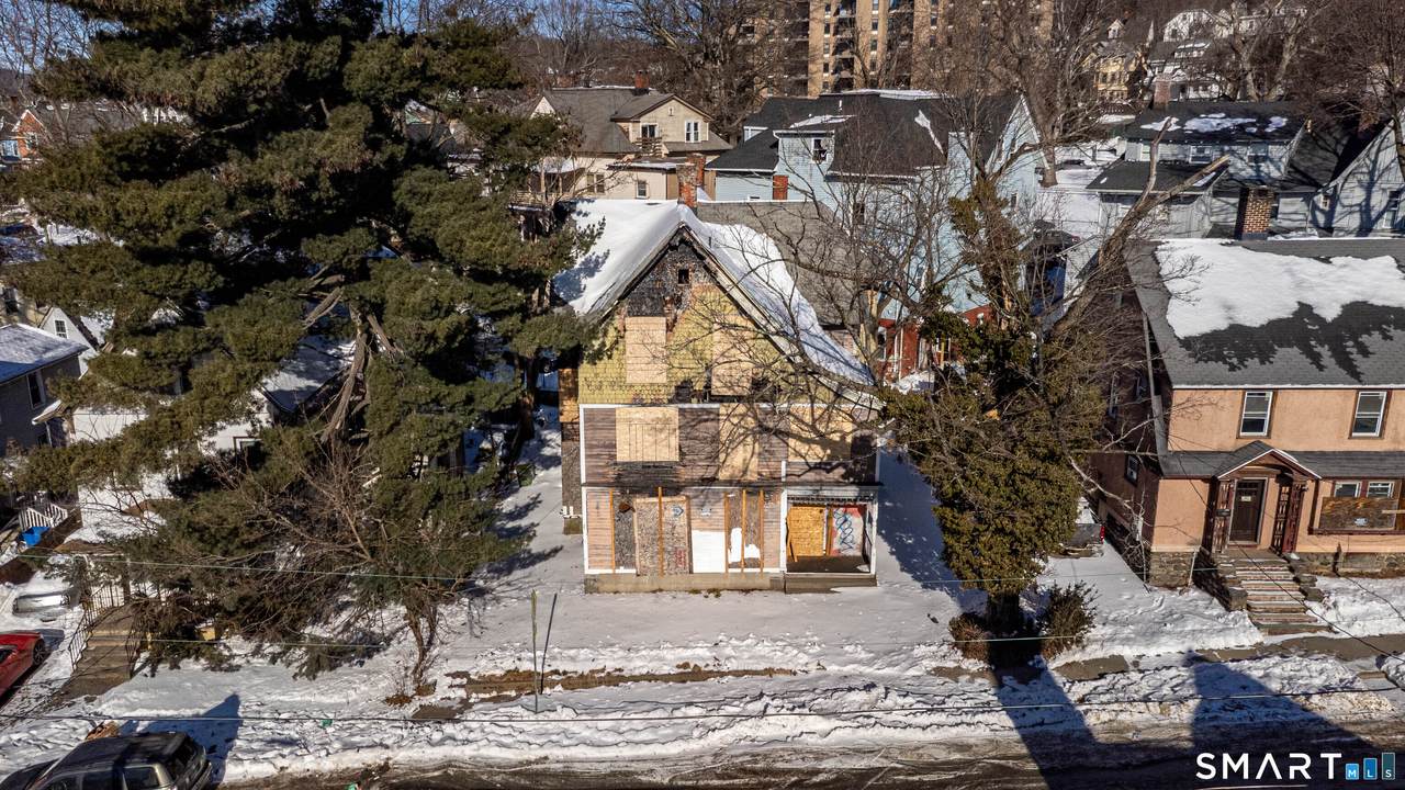 65 Pine Street - Photo 1